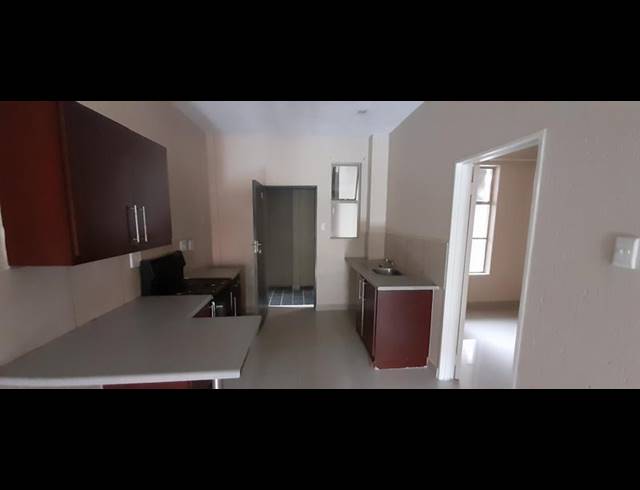 2 BEDROOM APARTMENT FOR SALE IN BUCCLEUCH